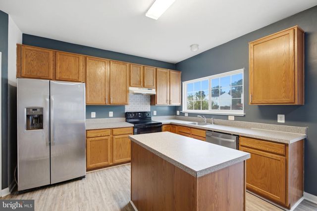 129 SEURAT LN, Martinsburg, WV 25403