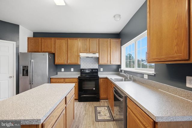 129 SEURAT LN, Martinsburg, WV 25403