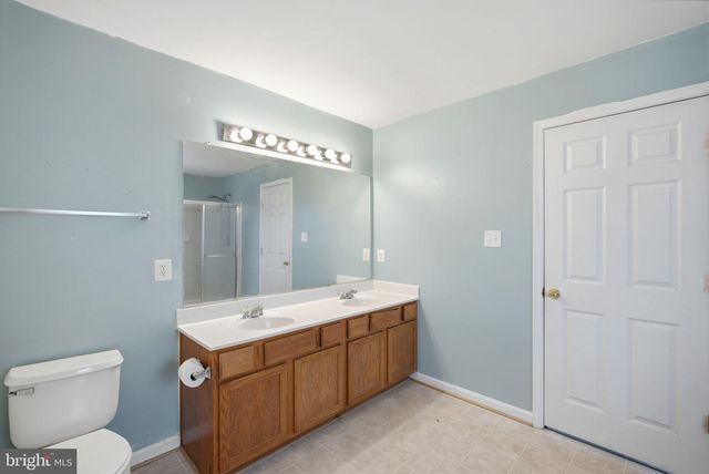 129 SEURAT LN, Martinsburg, WV 25403