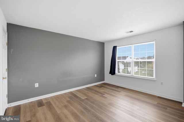 129 SEURAT LN, Martinsburg, WV 25403