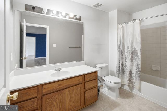 129 SEURAT LN, Martinsburg, WV 25403