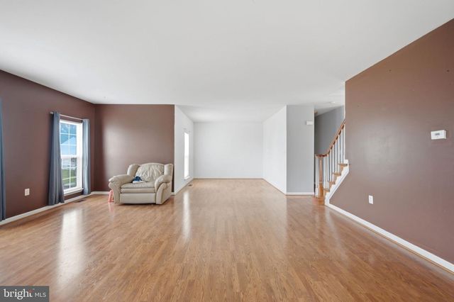 129 SEURAT LN, Martinsburg, WV 25403