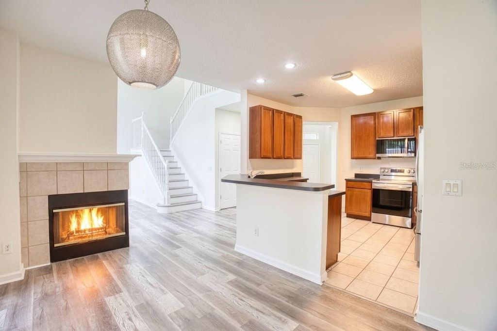 Image 12 of property listing at 7330 CYPRESS GROVE ROAD 74, Orlando, FL 32819