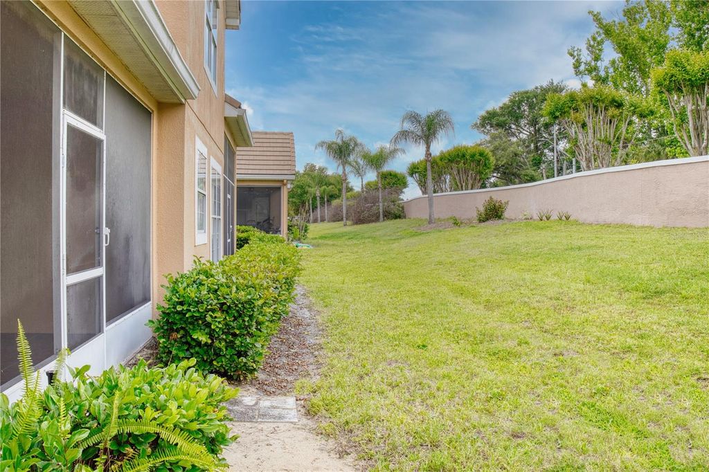 Image 34 of property listing at 7330 CYPRESS GROVE ROAD 74, Orlando, FL 32819