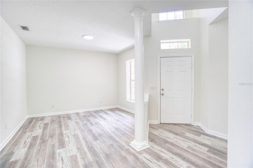 Image 5 of property listing at 7330 CYPRESS GROVE ROAD 74, Orlando, FL 32819