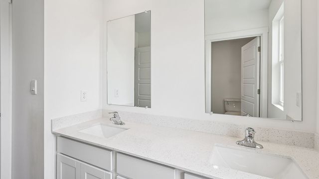 2663 Camelback Drive, Pingree Grove, IL 60140