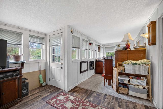 2015 N Zenith Avenue, Davenport, IA 52804