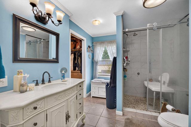 2015 N Zenith Avenue, Davenport, IA 52804