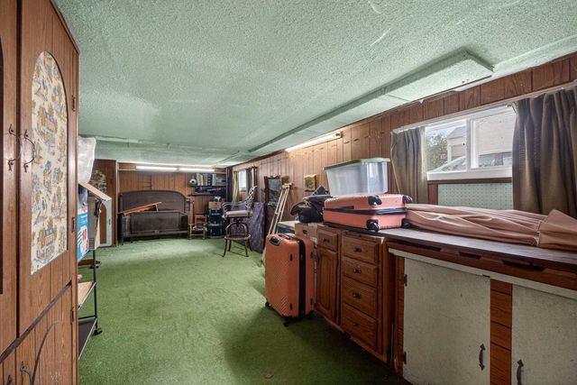 2015 N Zenith Avenue, Davenport, IA 52804
