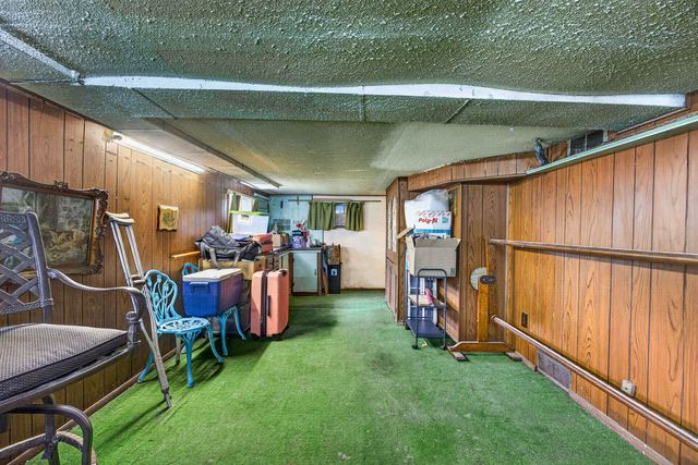2015 N Zenith Avenue, Davenport, IA 52804
