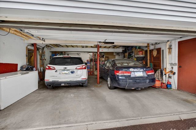 2015 N Zenith Avenue, Davenport, IA 52804