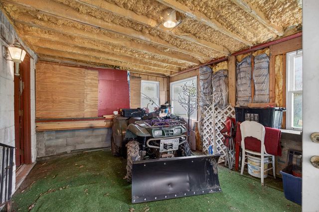 2015 N Zenith Avenue, Davenport, IA 52804