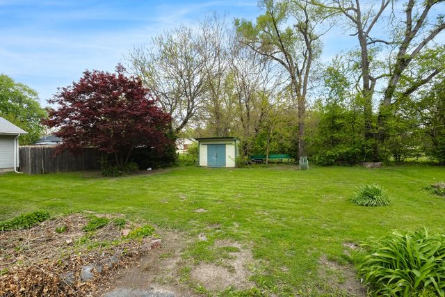 2015 N Zenith Avenue, Davenport, IA 52804