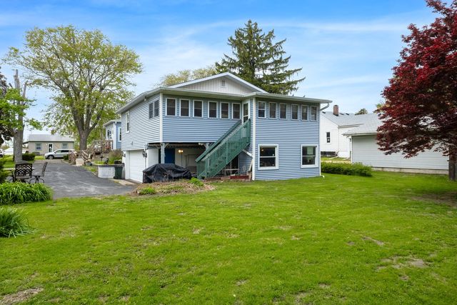 2015 N Zenith Avenue, Davenport, IA 52804