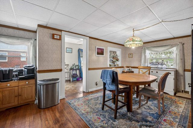 2015 N Zenith Avenue, Davenport, IA 52804