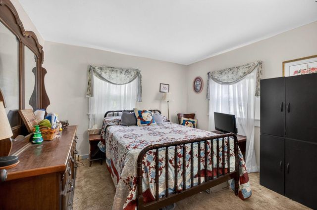 2015 N Zenith Avenue, Davenport, IA 52804