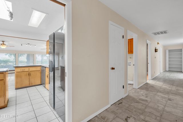 1617 TOMMY AARON Drive, El Paso, TX 79936