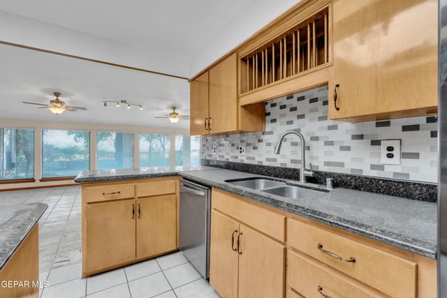 1617 TOMMY AARON Drive, El Paso, TX 79936