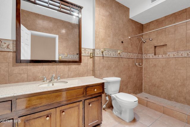 1617 TOMMY AARON Drive, El Paso, TX 79936