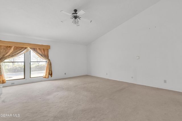 1617 TOMMY AARON Drive, El Paso, TX 79936