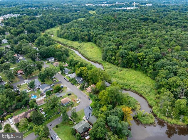 310 NEW YORK AVE, Hainesport, NJ 08036