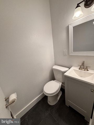 1220 N POTOMAC ST, Baltimore, MD 21213