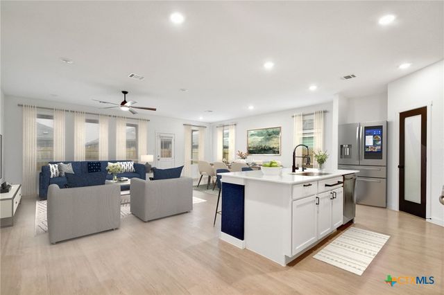 8944 Turkey Creek, Seguin, TX 78155