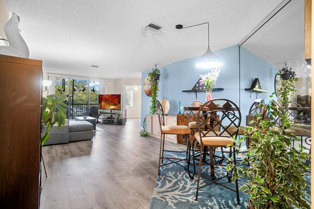 4161 Coral Tree Cir 261, Coconut Creek, FL 33073