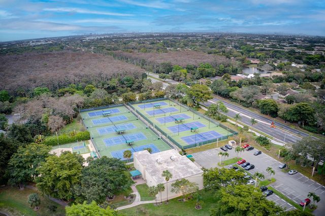 4161 Coral Tree Cir 261, Coconut Creek, FL 33073