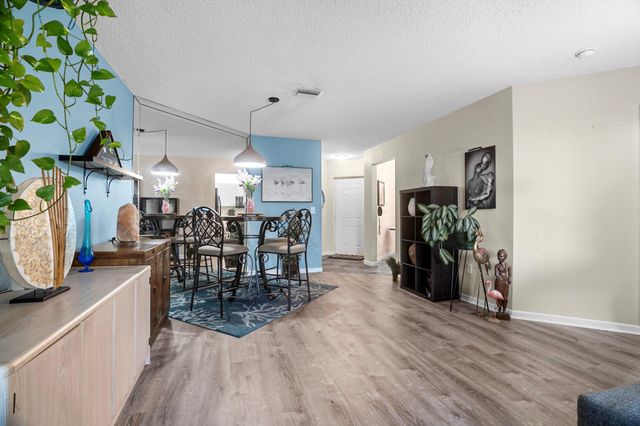 4161 Coral Tree Cir 261, Coconut Creek, FL 33073