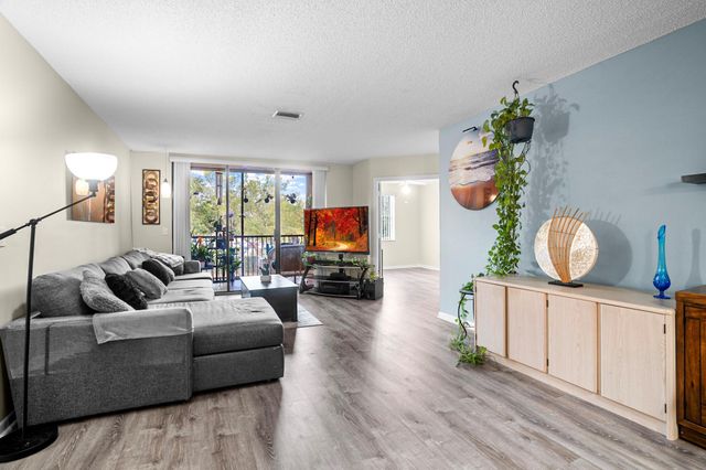 4161 Coral Tree Cir 261, Coconut Creek, FL 33073