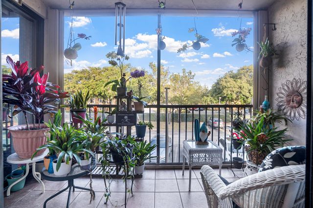 4161 Coral Tree Cir 261, Coconut Creek, FL 33073