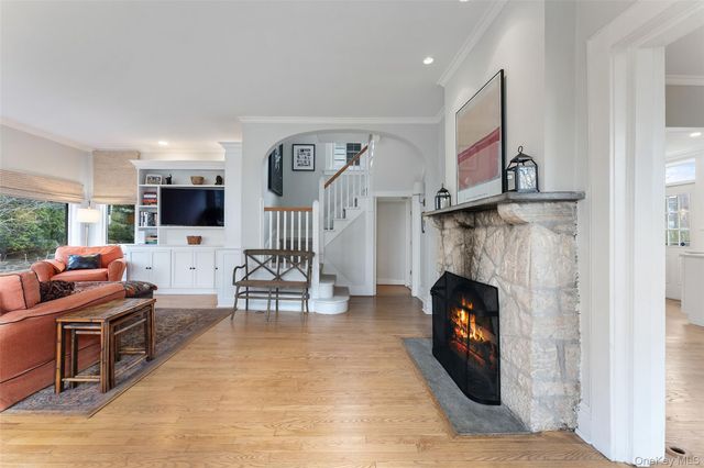 25 Merriam Avenue, Bronxville, NY 10708