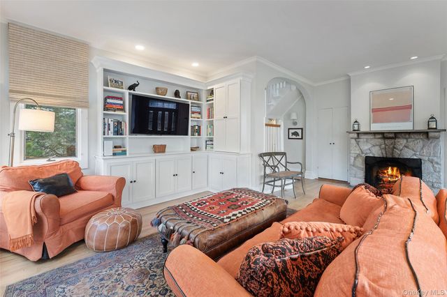 25 Merriam Avenue, Bronxville, NY 10708