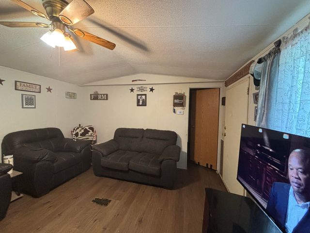 2172 Patty Ridge Road, Dunnville, KY 42528