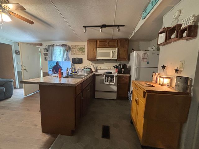 2172 Patty Ridge Road, Dunnville, KY 42528