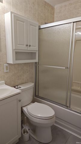 1810 Cass Avenue, Evansville, IN 47714