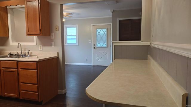 1810 Cass Avenue, Evansville, IN 47714