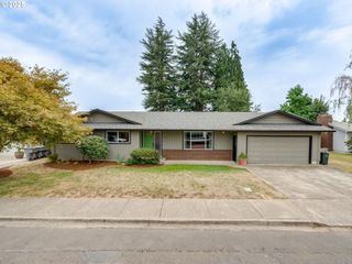 914 Ne 26TH St, Mc Minnville, OR 97128