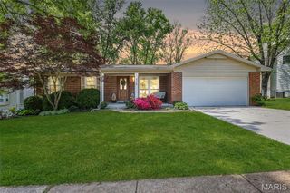 428 Melanie Meadows Lane, Ballwin, MO 63021