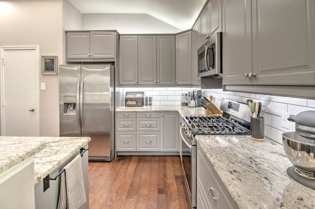 9004 Warren Drive, Mckinney, TX 75071