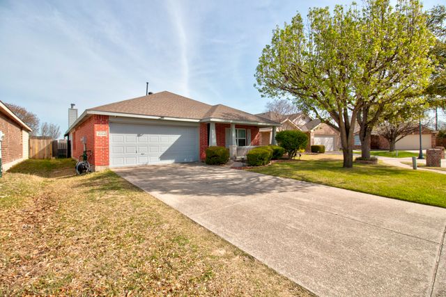 9004 Warren Drive, Mckinney, TX 75071