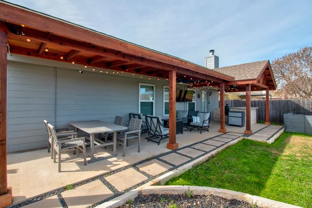 9004 Warren Drive, Mckinney, TX 75071