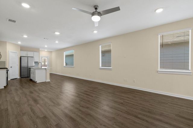 220 FAIRFAX Ave, San Marcos, TX 78666