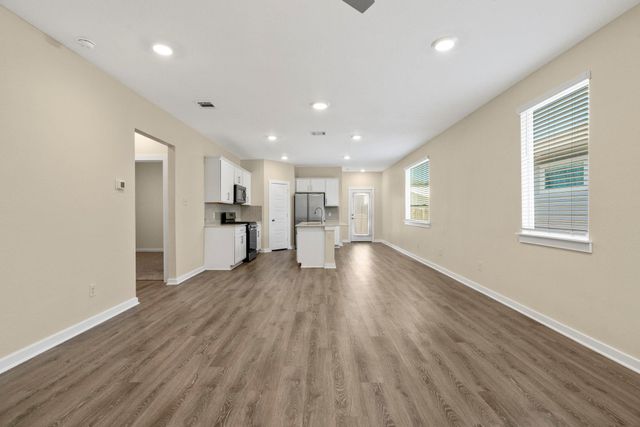 220 FAIRFAX Ave, San Marcos, TX 78666