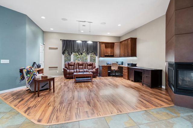 16526 Woodhaven Way, Brainerd, MN 56401