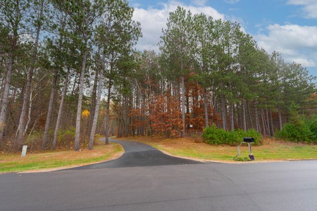 16526 Woodhaven Way, Brainerd, MN 56401