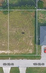 221 SE 4th ST, Cape Coral, FL 33990