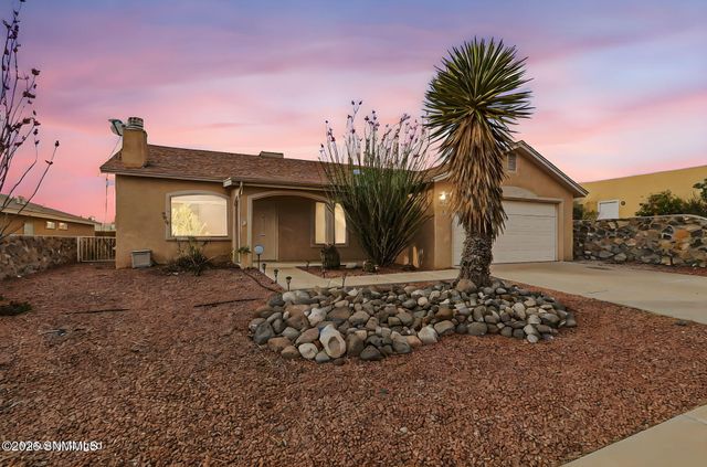 1973 Bentley Drive, Las Cruces, NM 88001