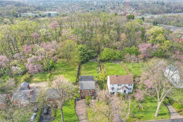 310 Edgewood Rd, Forest Hills Boro, PA 15221